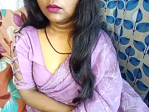 Snapshot of Muktha chatting on 02.01.25 Muktha online show from 02.01.25