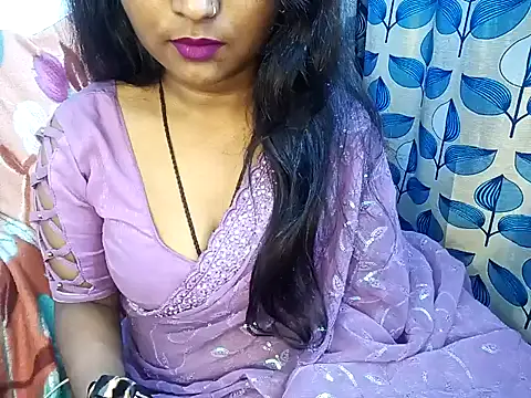 Snapshot of Muktha chatting on 02.04.25 Muktha online show from 02.04.25