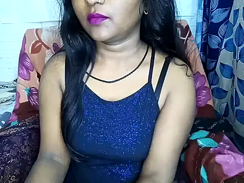 Snapshot of Muktha chatting on 02.05.25 Muktha online show from 02.05.25