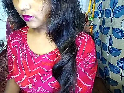 Snapshot of Muktha chatting on 02.11.25 Muktha online show from 02.11.25