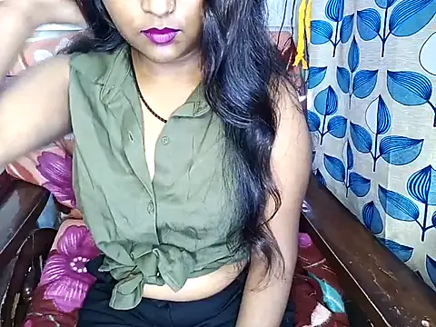 Snapshot of Muktha chatting on 02.19.25 Muktha online show from 02.19.25