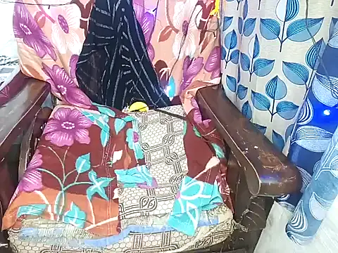 Snapshot of Muktha chatting on 02.20.25 Muktha online show from 02.20.25