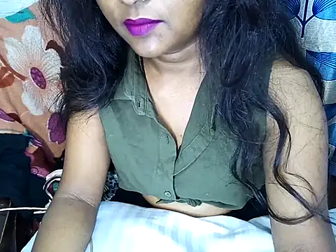 Snapshot of Muktha chatting on 03.23.25 Muktha online show from 03.23.25