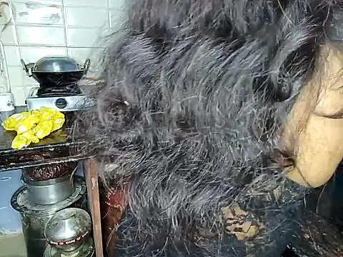 Snapshot of Muktha chatting on 09.20.25 Muktha online show from 09.20.25