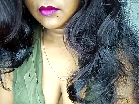 Snapshot of Muktha chatting on 09.28.25 Muktha online show from 09.28.25