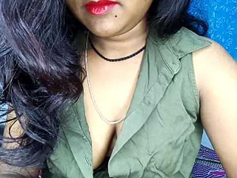 Snapshot of Muktha chatting on 11.17.25 Muktha online show from 11.17.25