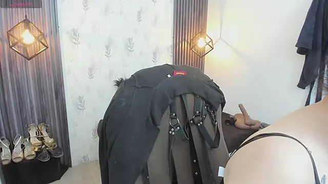 Snapshot of brigittemiller chatting on 12.04.25 brigittemiller online show from 12.04.25