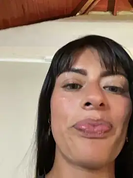 Snapshot of ZairaSofia1 chatting on 12.29.24 ZairaSofia1 online show from 12.29.24