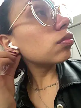 lilith-deveraux online show from 03.22.25