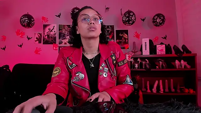 lilith-deveraux online show from 11.25.25