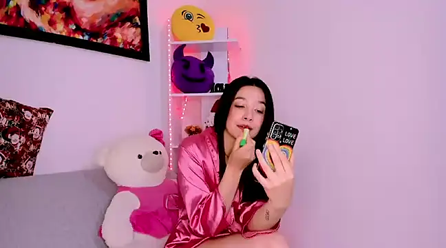 Snapshot of Manuelaa_mejiia chatting on 12.07.24 Manuelaa mejiia online show from 12.07.24