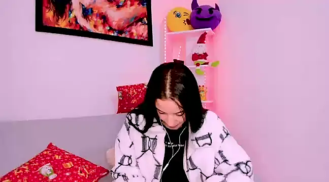 Snapshot of Manuelaa_mejiia chatting on 12.14.24 Manuelaa mejiia online show from 12.14.24