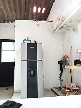 Karii-R online show from 09.23.25