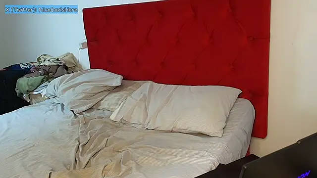 NicoDavisHere online show from 07.08.26