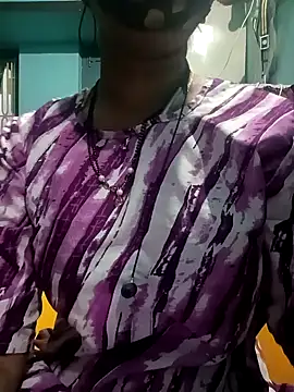 Snapshot of gunjan22 chatting on 12.15.24 gunjan22 online show from 12.15.24