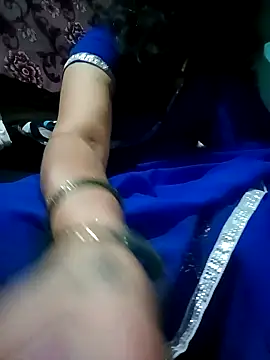 Snapshot of gunjan22 chatting on 12.28.24 gunjan22 online show from 12.28.24