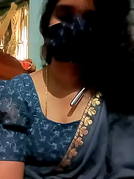 Snapshot of gunjan22 chatting on 01.01.25 gunjan22 online show from 01.01.25