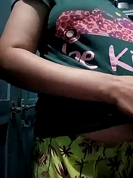 Snapshot of gunjan22 chatting on 01.11.25 gunjan22 online show from 01.11.25