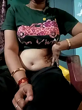 Snapshot of gunjan22 chatting on 02.17.25 gunjan22 online show from 02.17.25