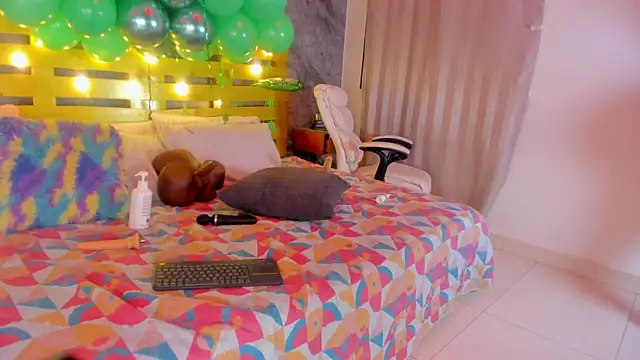 Snapshot of Rubi_Love_ chatting on 03.21.25 Rubi Love online show from 03.21.25