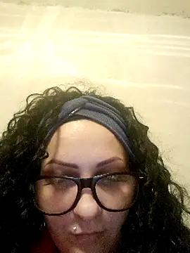 Snapshot of kinguscicus chatting on 01.04.25 kinguscicus online show from 01.04.25