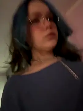 Snapshot of MaddisonHaas chatting on 12.01.24 MaddisonHaas online show from 12.01.24