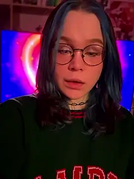 Snapshot of MaddisonHaas chatting on 12.08.24 MaddisonHaas online show from 12.08.24