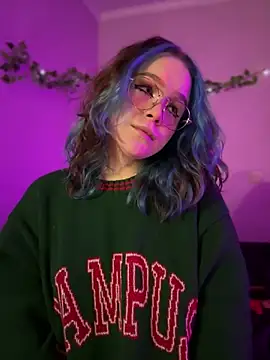 Snapshot of MaddisonHaas chatting on 12.13.24 MaddisonHaas online show from 12.13.24