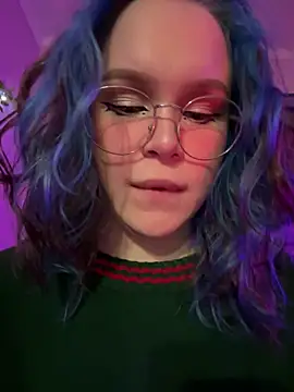 Snapshot of MaddisonHaas chatting on 12.13.24 MaddisonHaas online show from 12.13.24