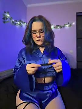 Snapshot of MaddisonHaas chatting on 12.21.24 MaddisonHaas online show from 12.21.24