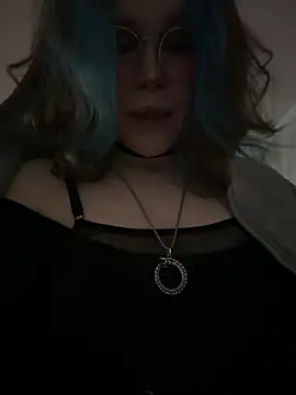 Snapshot of MaddisonHaas chatting on 12.23.24 MaddisonHaas online show from 12.23.24