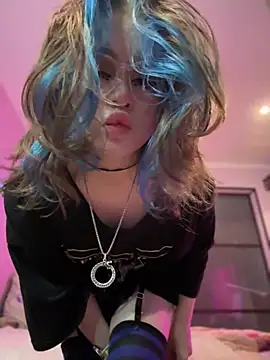 Snapshot of MaddisonHaas chatting on 02.04.25 MaddisonHaas online show from 02.04.25