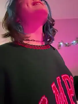 Snapshot of MaddisonHaas chatting on 02.05.25 MaddisonHaas online show from 02.05.25