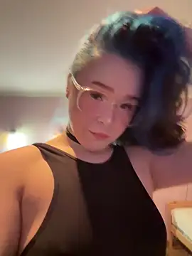 Snapshot of MaddisonHaas chatting on 02.09.25 MaddisonHaas online show from 02.09.25