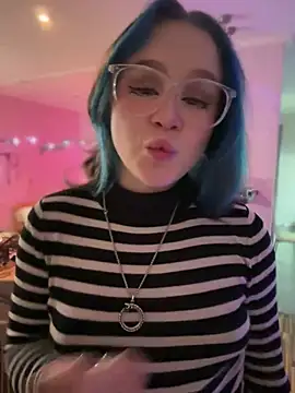 Snapshot of MaddisonHaas chatting on 02.17.25 MaddisonHaas online show from 02.17.25