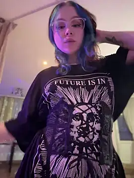 Snapshot of MaddisonHaas chatting on 02.22.25 MaddisonHaas online show from 02.22.25