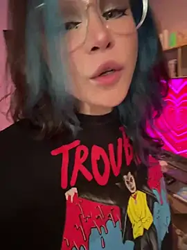 Snapshot of MaddisonHaas chatting on 02.24.25 MaddisonHaas online show from 02.24.25