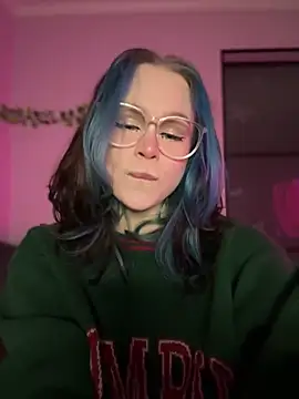 Snapshot of MaddisonHaas chatting on 03.10.25 MaddisonHaas online show from 03.10.25