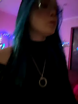 Snapshot of MaddisonHaas chatting on 10.01.25 MaddisonHaas online show from 10.01.25