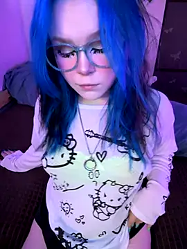 Snapshot of MaddisonHaas chatting on 10.10.25 MaddisonHaas online show from 10.10.25