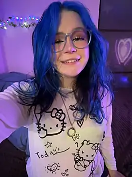 Snapshot of MaddisonHaas chatting on 10.12.25 MaddisonHaas online show from 10.12.25