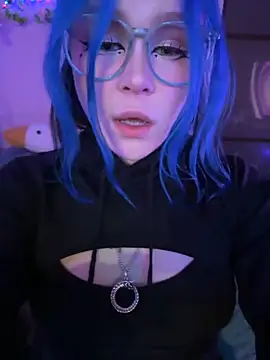 Snapshot of MaddisonHaas chatting on 10.13.25 MaddisonHaas online show from 10.13.25