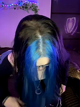 Snapshot of MaddisonHaas chatting on 10.22.25 MaddisonHaas online show from 10.22.25