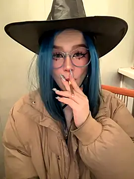 Snapshot of MaddisonHaas chatting on 10.31.25 MaddisonHaas online show from 10.31.25