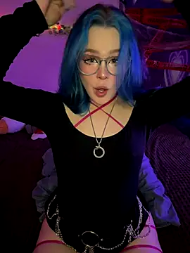 Snapshot of MaddisonHaas chatting on 11.05.25 MaddisonHaas online show from 11.05.25