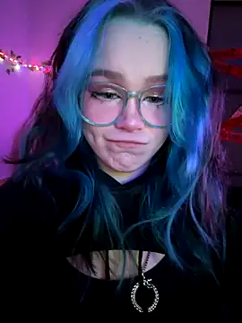 Snapshot of MaddisonHaas chatting on 12.01.25 MaddisonHaas online show from 12.01.25