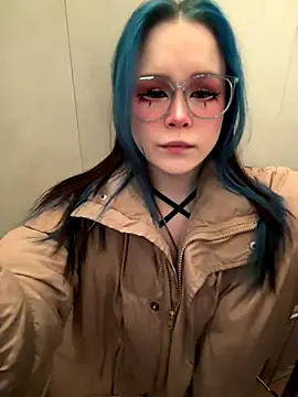 Snapshot of MaddisonHaas chatting on 12.15.25 MaddisonHaas online show from 12.15.25