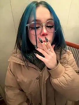 Snapshot of MaddisonHaas chatting on 12.16.25 MaddisonHaas online show from 12.16.25