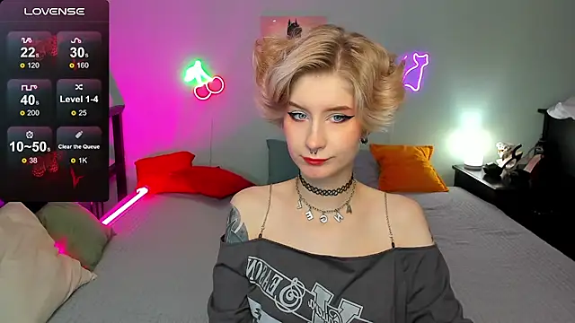 Snapshot of Angel_Jules chatting on 10.11.25 Angel Jules online show from 10.11.25