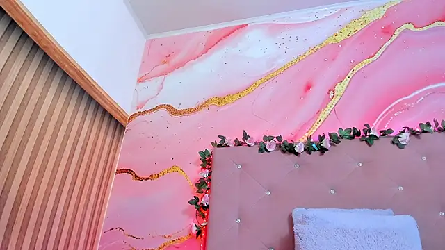 Taylor  cooper online show from 02.18.25